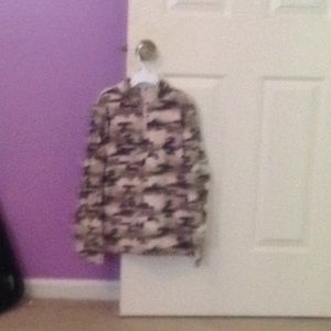 Camouflage sweat shirt